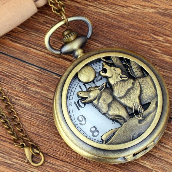 Wolf Pocket Watch NEW Howling Wolves Gift Wild Nature Lovers - Picture 4 of 4